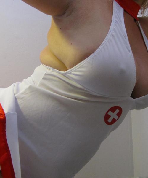 Nikki Holland contest photo