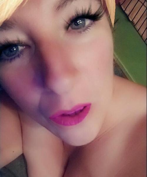 Nikki Holland contest photo