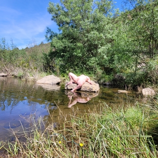 River rock posing photo gallery by Nikki Holland