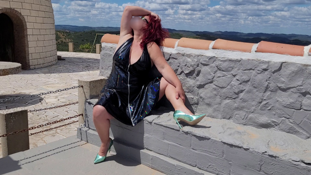 Masturbating in the mountains video from Nikki Holland