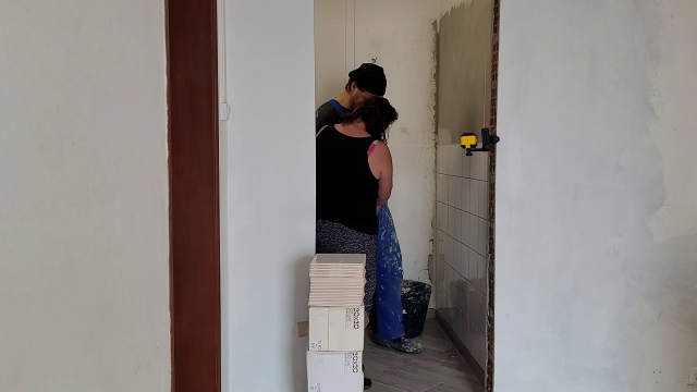 The tiler good job blow job video from Nikki Holland