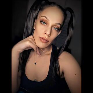 Nikki photo