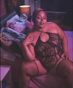 Nixxi Noir at APClips.com