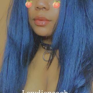 Lewdiepeach photo
