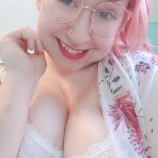 PeachyNeko photo