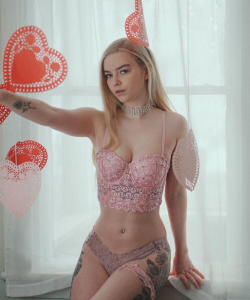 Liz Leblanc at APClips.com