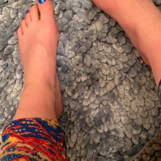 Leggings and toes photo gallery by PixiStix