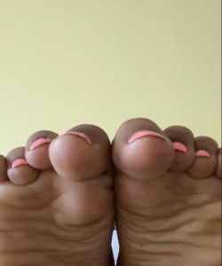 Prettyfeet22 at APClips.com