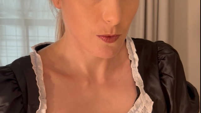 Hotel Maid gives a Blowjob for extra money video from Princess Anna