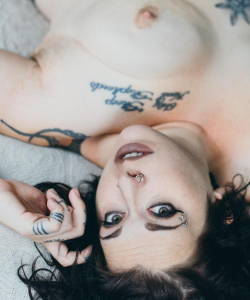 The Pythoness at APClips.com