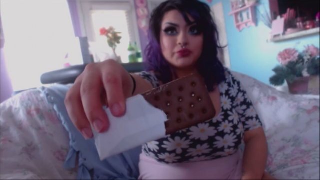 IceCream Sandwhich Stuffing video from RabbitMagick