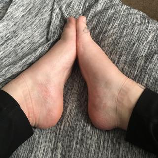 goddess feet photo gallery by Dru Loonytix