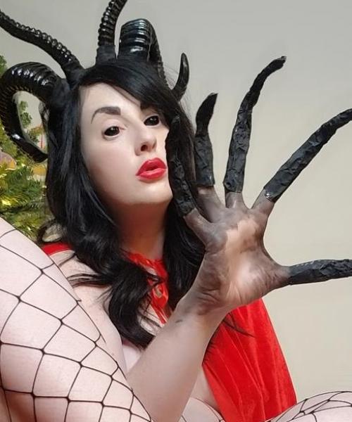 Raven Noir contest photo