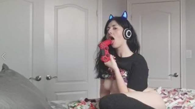 Gamer Brat video from Raven Noir