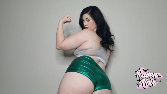 Wrestling Domination video from Raven Noir