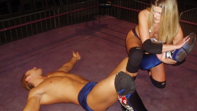 ANOTHER DAY of VICTORIOUS PILEDRIVING GLORY - Janelle Sinclaire vs Jon Moxley video from WORLD WIDE MIXED WRESTLING