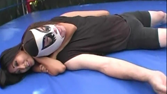 BAREFOOTED PRO WOMEN LOVE TO PUT MALE OPPONENT COMPLETELY OUT! Volume 8 video from WORLD WIDE MIXED WRESTLING