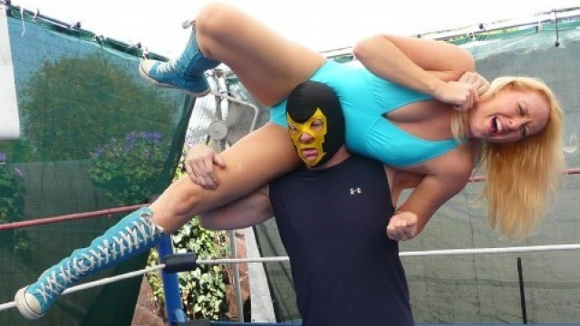 INSULTS, TERRORISM and WRESTLING DESTRUCTION - Amber O'Neal vs American Terrorist video from WORLD WIDE MIXED WRESTLING