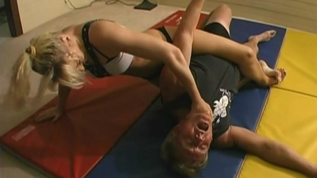 MAMA's GOING TO KNOCK YOU OUT - Amber O'Neal vs Rick Flair video from WORLD WIDE MIXED WRESTLING