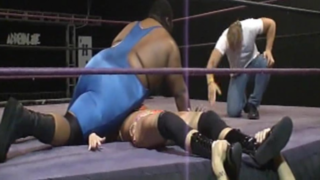 MONSTER DESTRUCTION - Janelle Sinclaire vs The Gangsta video from WORLD WIDE MIXED WRESTLING