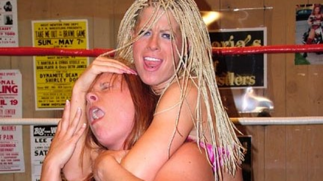 BEATEN AGAIN - Angel Williams vs Lexie Fyfe video from RING WOMEN VIDEO