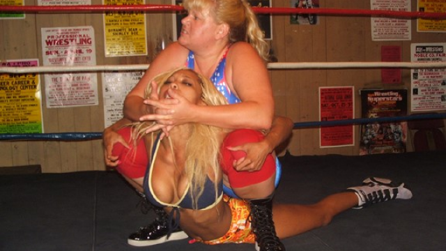 INTERRACIAL DEMOLITION - Crystal Carmichael vs Fantasia (Match 1 of 3) 2 video from RING WOMEN VIDEO
