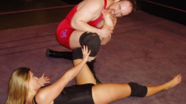 Janelle gets her Head Cracked - Janelle Sinclaire vs High IQ video from RING WOMEN VIDEO