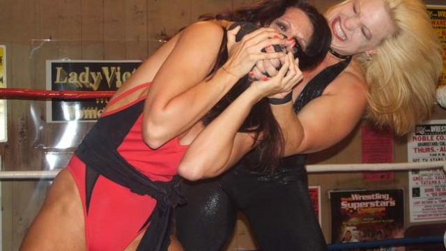 LEGAL CRIME - VHawk vs Vanessa Harding video from RING WOMEN VIDEO