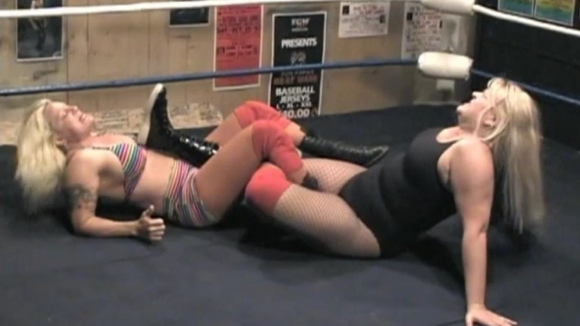 OLD SCHOOL TAP OUT - Fantasia vs VHawk video from RING WOMEN VIDEO