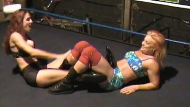 SQUASHED ROOKIE JOBBER - Part 1 - SIN-D vs VHawk video from RING WOMEN VIDEO