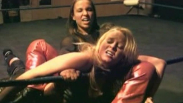 SUCK IT LOLLIPOP - LOLLIPOP vs VALENTINA video from RING WOMEN VIDEO