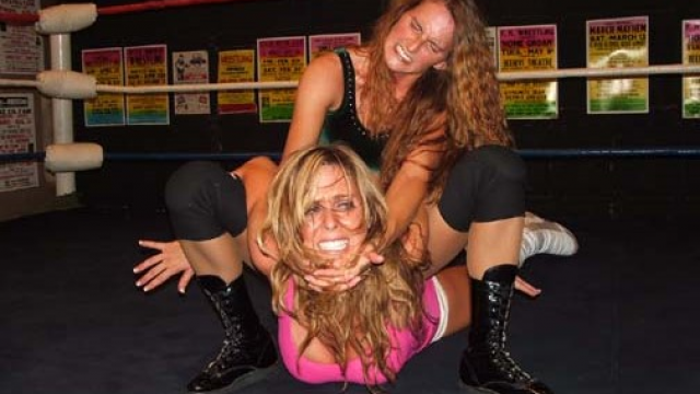 YOU BEAST - CHRISTIE RICCI vs SIN-D video from RING WOMEN VIDEO