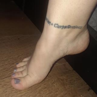 feet pics! photo gallery by RyrenJadeSinn