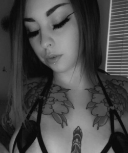 Sarahsphnyx at APClips.com