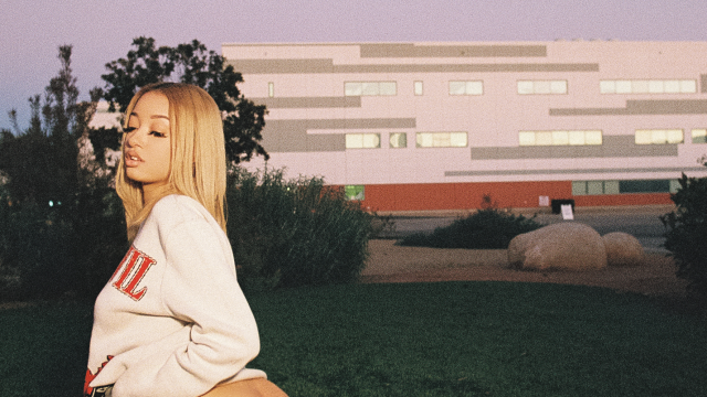 Naughty on Campus video from Scarlett Bloom