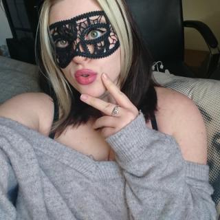 Secretnaughtycouple photo