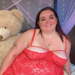 Sexy BBW Lady in Red Photoshoot photo gallery by SexyNEBBW