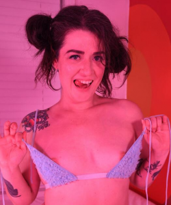 Shan de Leers at APClips.com