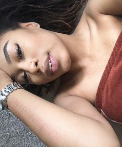 Simmi The Nerd at APClips.com