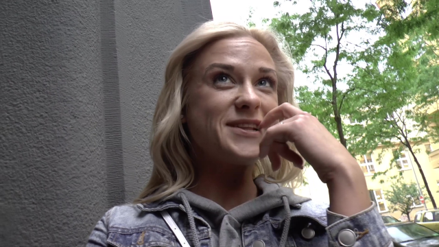 Viennas full HD extended sex casting video from