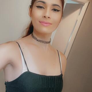 Stephanie Lovell TS photo