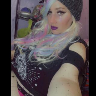 Gorgeouslilthing photo