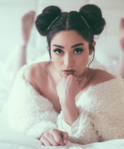 Jane Bea at APClips.com