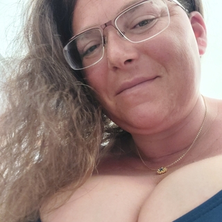 Face, Lips, Tits photo gallery by Mae Supervagtastic