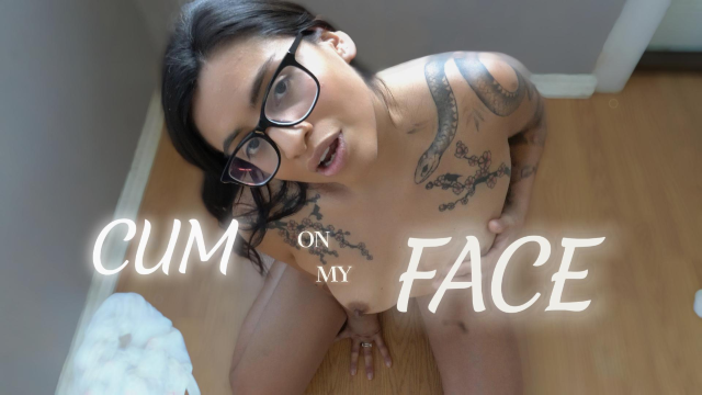 CUM ON MY FACE video from Luna Sole
