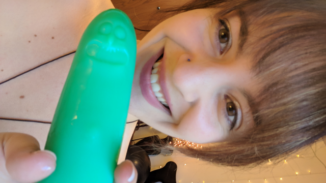 Pickle Dick dildo for the first time video from Tawney