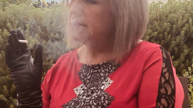 The Fetish Rose Smokin' in the Southern California sun video from Mistress Rose