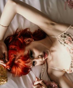 Luna Sparks at APClips.com