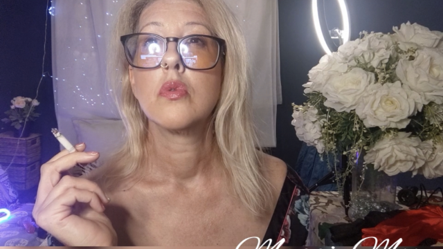 Maggie Moon giving JOI with Countdown whilst Smoking video from Maggie Moon