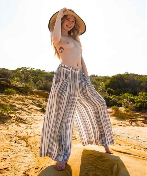 Petite Nymphet contest photo